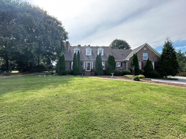 2546 Steeplechase Rd, Gallatin, TN 37066