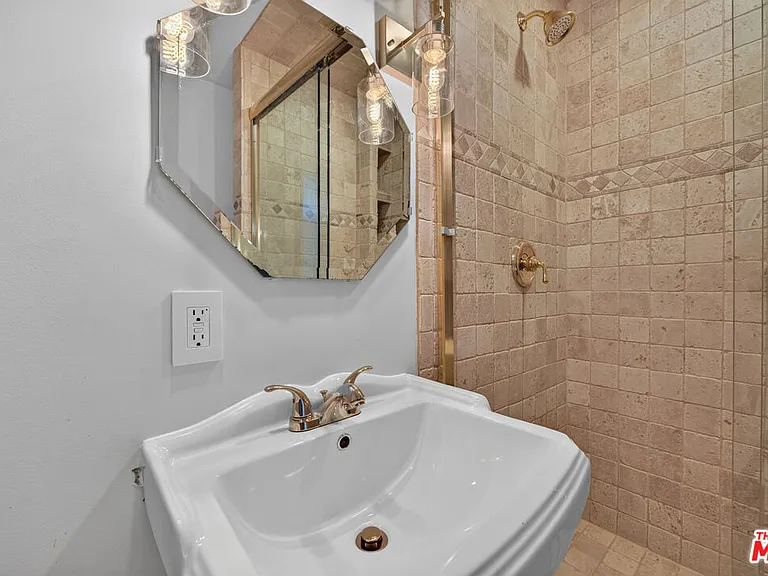 4170 Madison Ave #1/2 — Photo 19