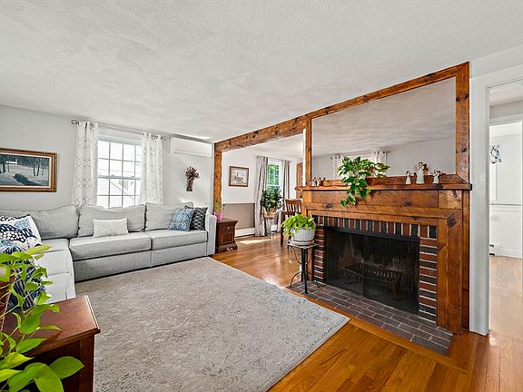 3rd image of 43 Aster Cir