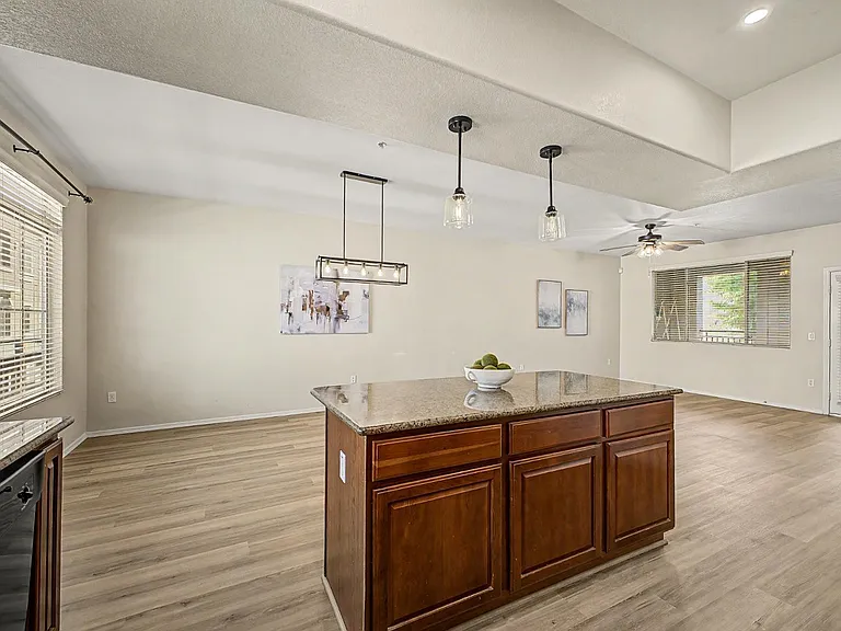 2402 E 5th St #1570 — Photo 9