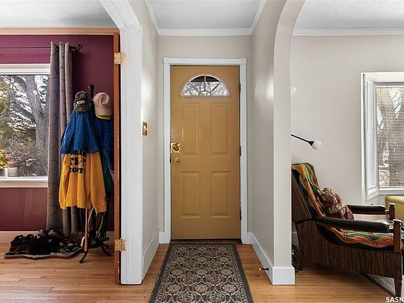 2nd image of 3116 Garnet St