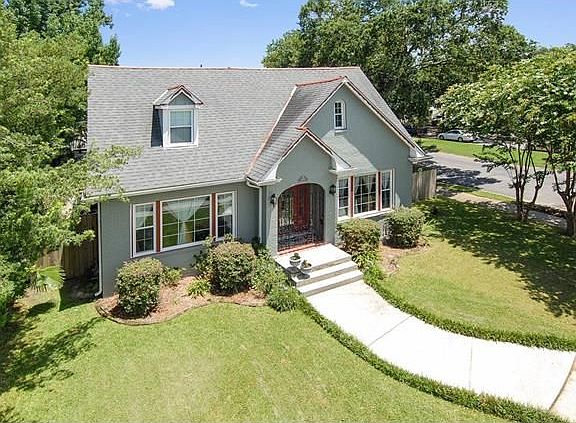 3rd image of 4001 Vendome Pl