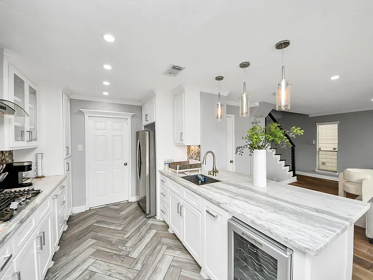 10814 Tobar Falls Cir — Photo 11