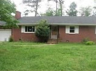 132 Country Club Dr, Williamsburg, VA 23188