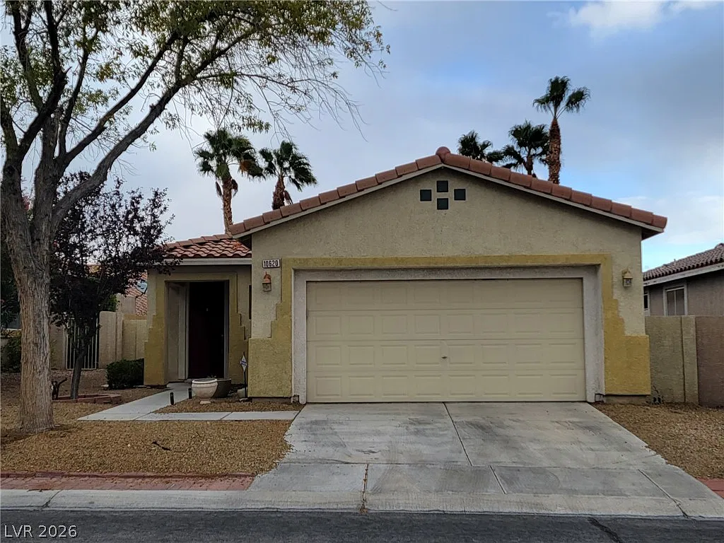 3 bed, 2.0 bath, 1309 sqft, $2,000 — Photo 1