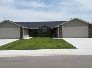 2002 Pioneer Rd UNIT A & B, Garden City, KS 67846