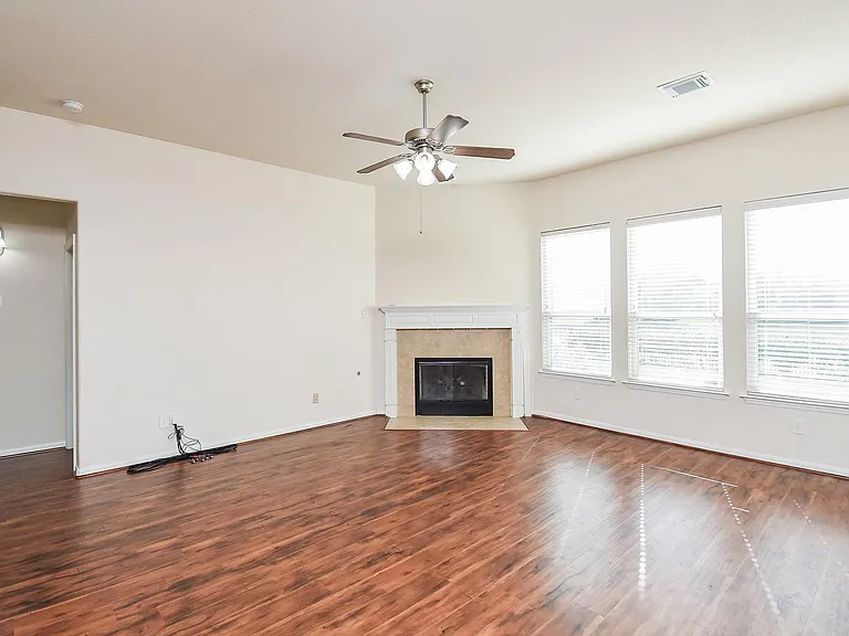 6203 Ledger Ln — Photo 9