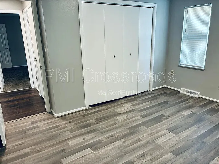 Riviera Manor — Photo 29