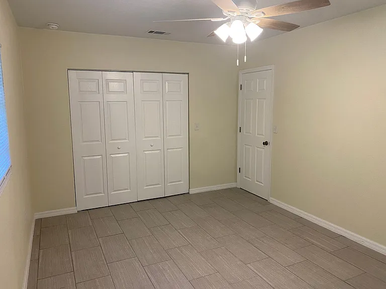640 Poinsettia Dr — Photo 10