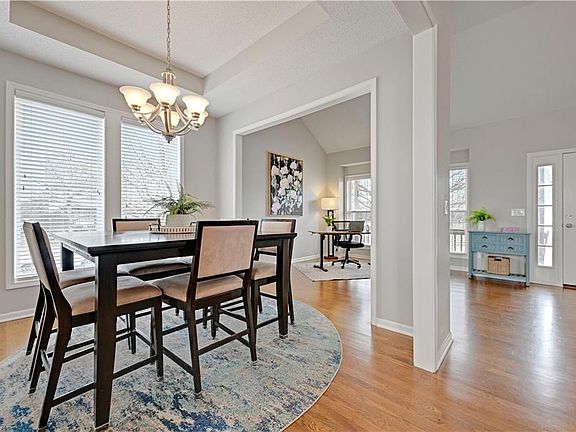 4th image of 12112 S Redbud Ln