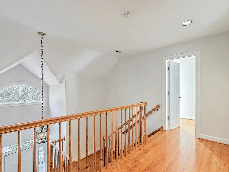 317 Rutherford St — Photo 41