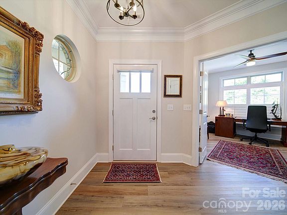 3rd image of 5218 Courtyard Ln