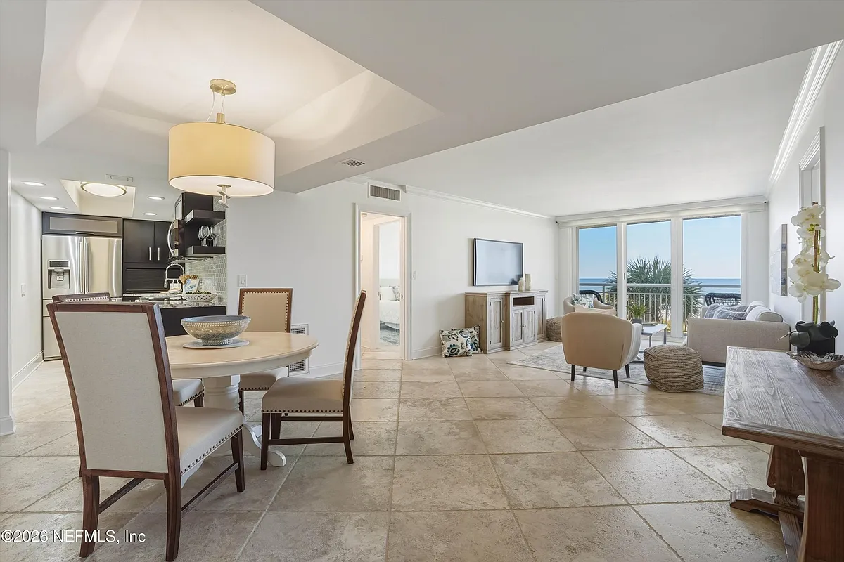 Building Photo - 1601 Ocean Dr #309