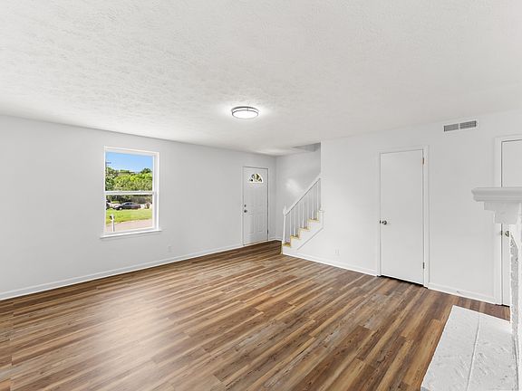 5th image of 3171 Kinwood Dr