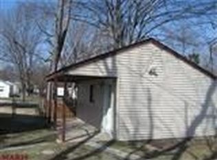 1140 Sansu Ln, Florissant, MO 63031