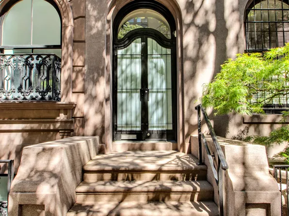 113 East 19th Street image 3 of 12