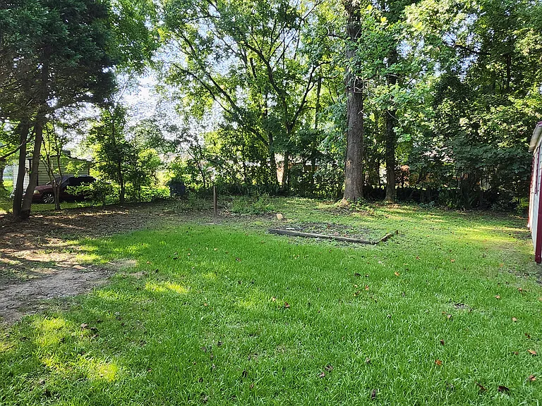 2752 Hawthorne Dr — Photo 14