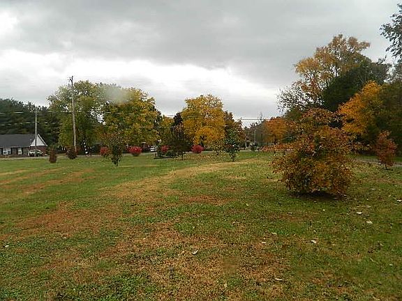 5th image of 8609 Burleson Ln