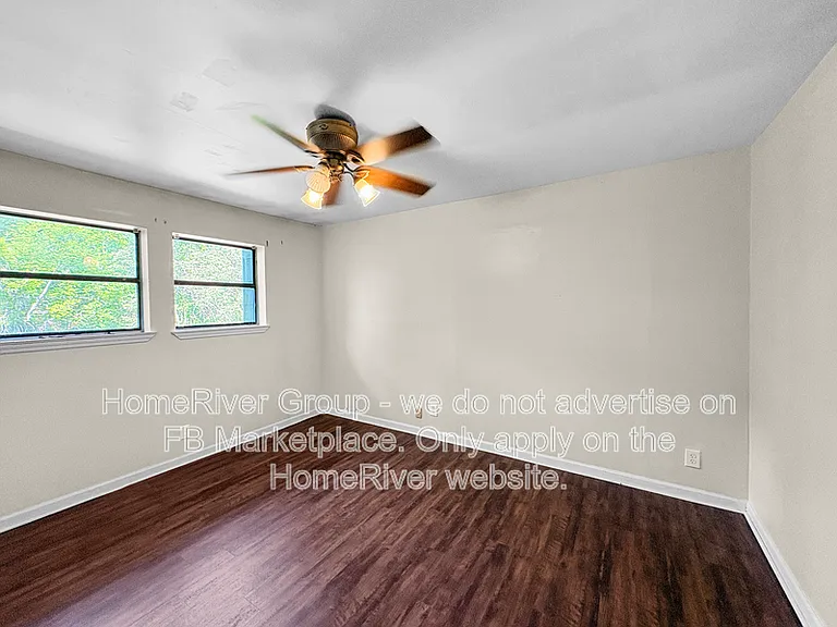 819 Asterwood Dr #B — Photo 9
