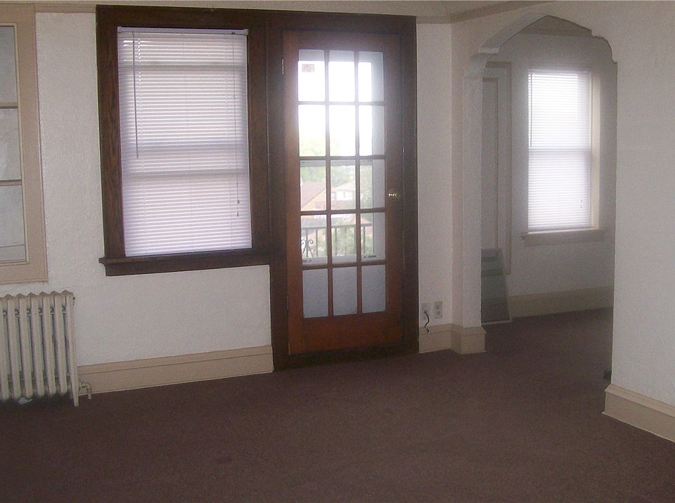 Various layouts with seperate living & dining rooms
