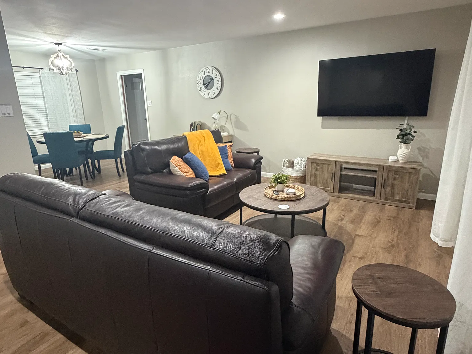 3 bed, 1452 sqft, $4,800 — Photo 4