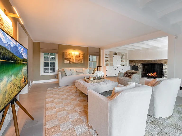 3100 Coldwater Canyon Ave — Photo 2