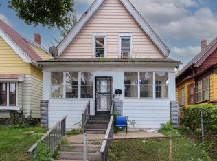 3049 N 26th St, Milwaukee, WI 53206