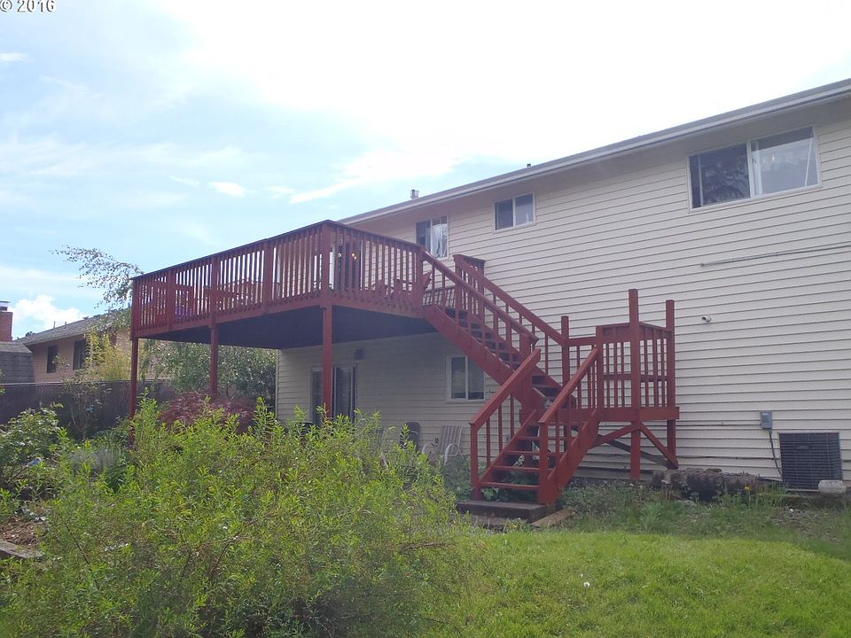 2nd image of 630 SE Barnes Ave