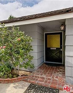 4th image of 4929 Auckland Ave