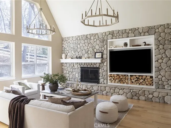 28537 N Shore Rd, Lake Arrowhead, CA 92352