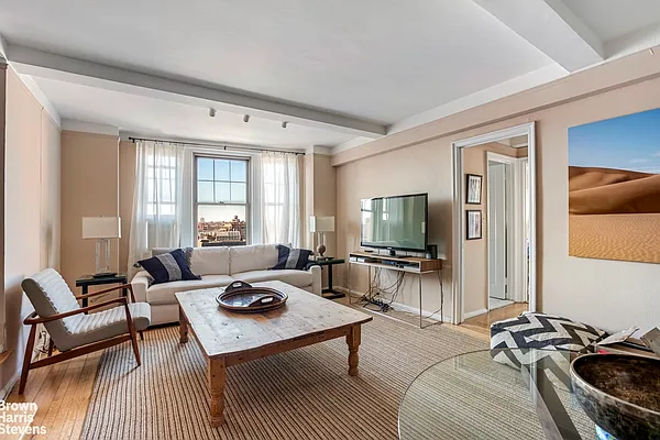 Rented by Brown Harris Stevens | media 18