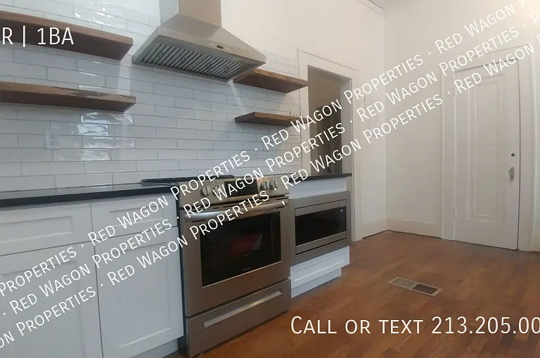 411 W Mistletoe Ave #411 — Photo 4
