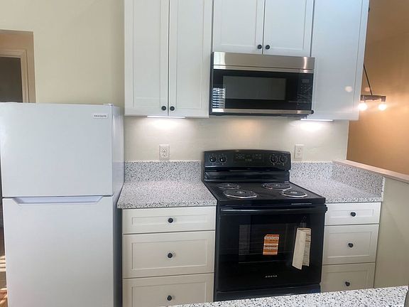 4th image of 1158 Hopkins Ln APT 1160ADU