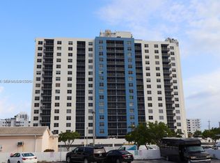 401 69th St APT 404, Miami Beach, FL 33141