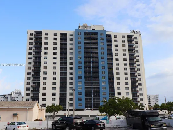 401 69th St APT 404, Miami Beach, FL 33141