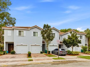 8772 Cypress Walk Ct, Fort Lauderdale, FL 33321