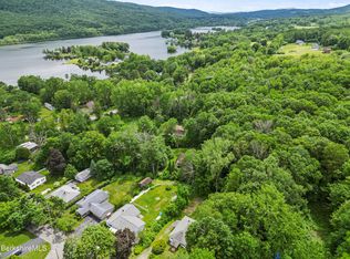 65 Daniels Ter, Cheshire, MA 01225