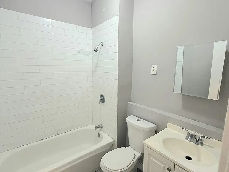 56 N 18th St #2 — Photo 2