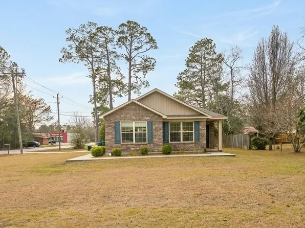 141 McRae St, Atmore, AL 36502