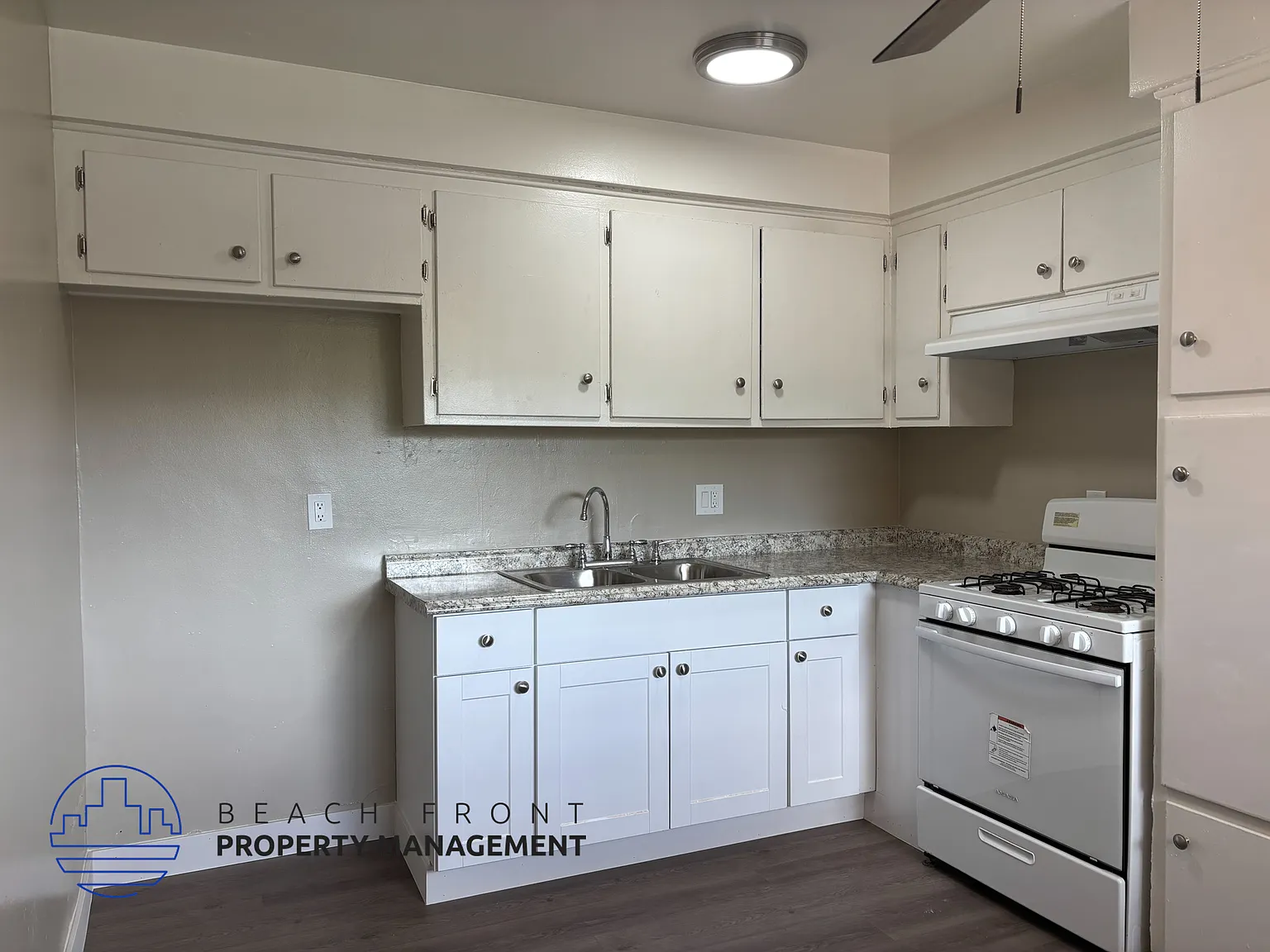 147 E. Wakefield — Photo 3