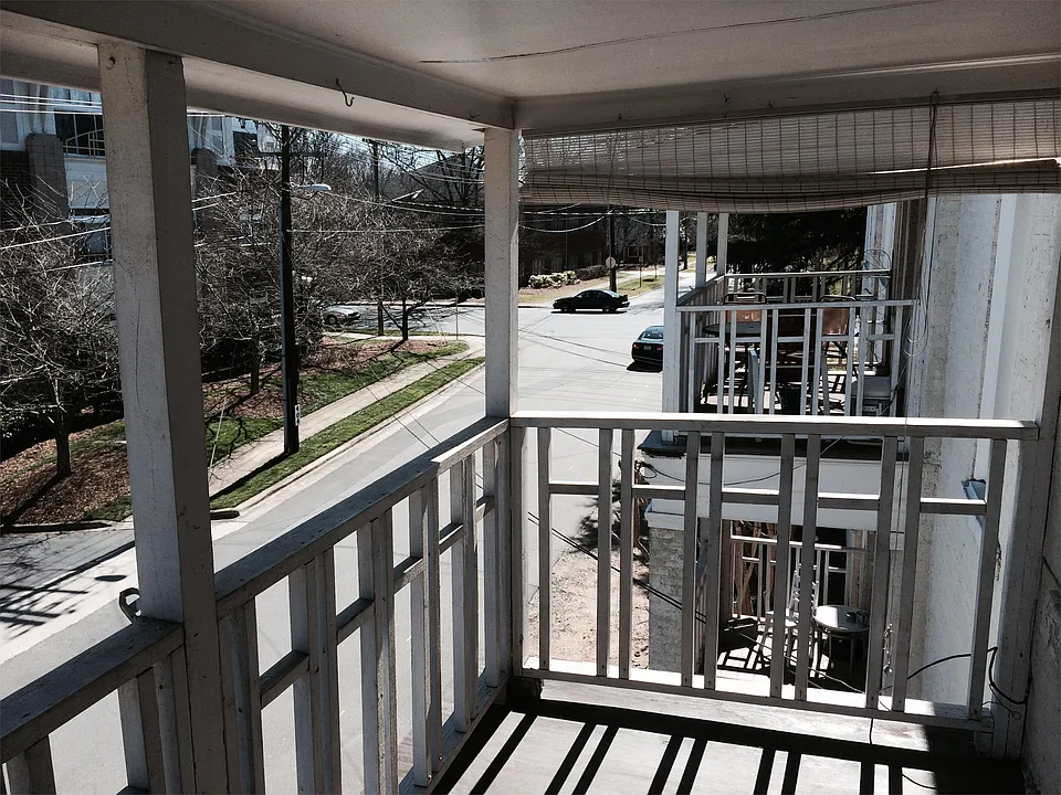 balcony