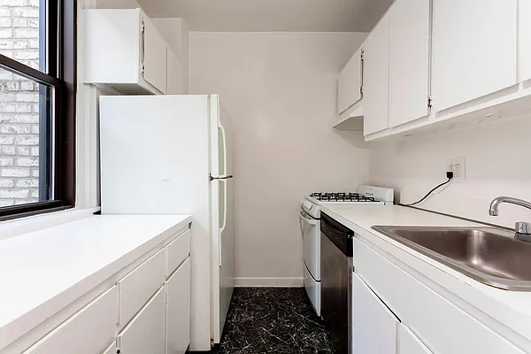 Rented by Brown Harris Stevens | media 7