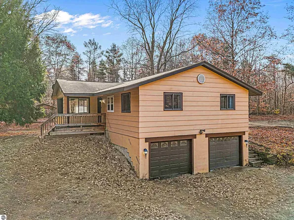 1368 Lamerson Ln, Interlochen, MI 49643