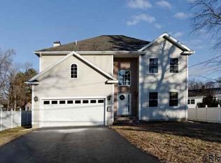 53 Gipp Rd, Albany, NY 12203