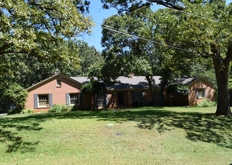 1st image of 106 Dogwood St