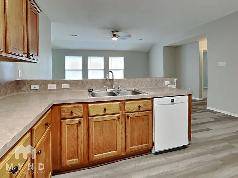 24226 Hard Wood Dr — Photo 5