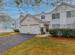 437 Thomas Jefferson Ct, Aurora, IL 60504