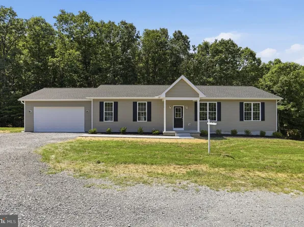 159 Bear Paw Ln, Berkeley Springs, WV 25411