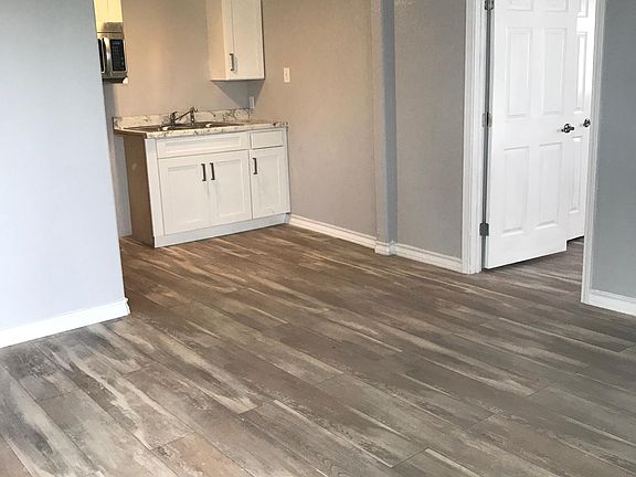 5th image of 8125 Airlift Ave APT 4