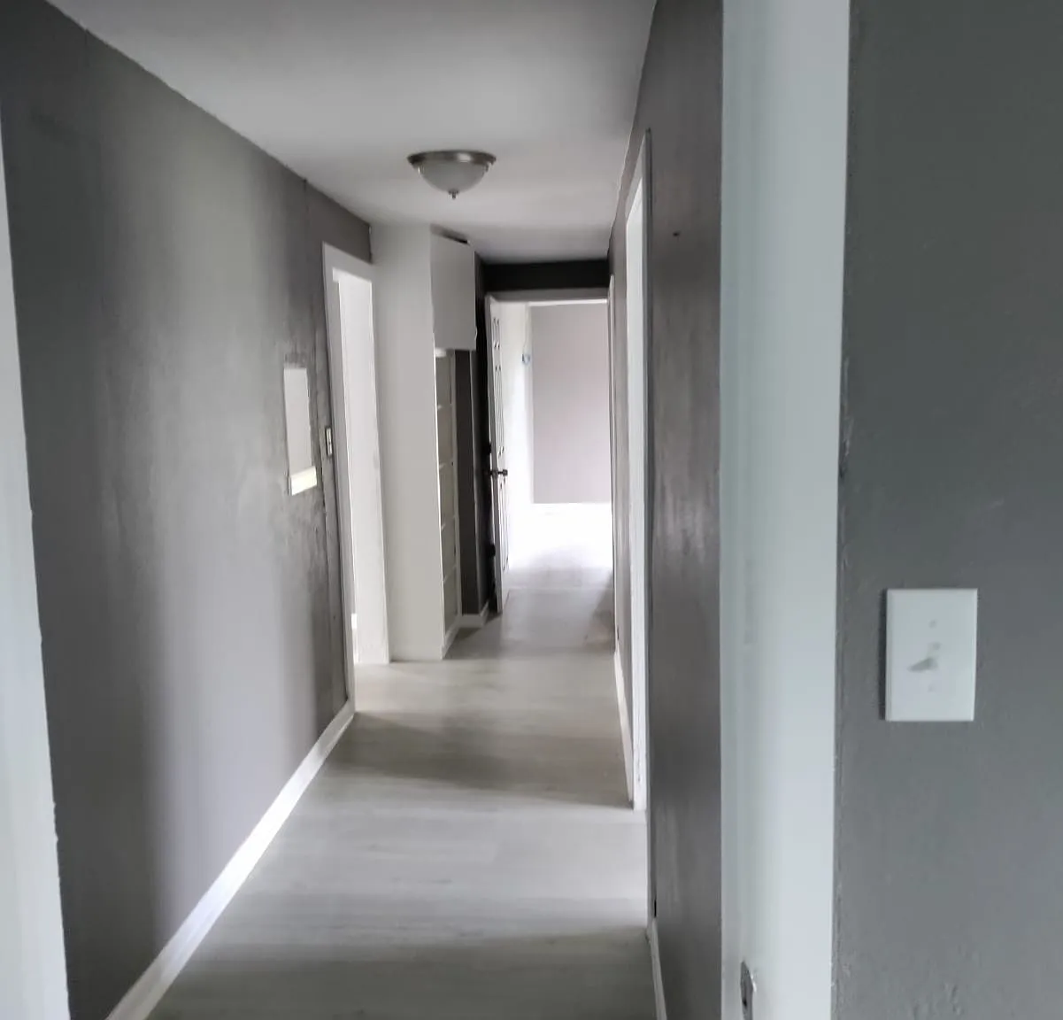 529 W Doddridge Ave — Photo 3